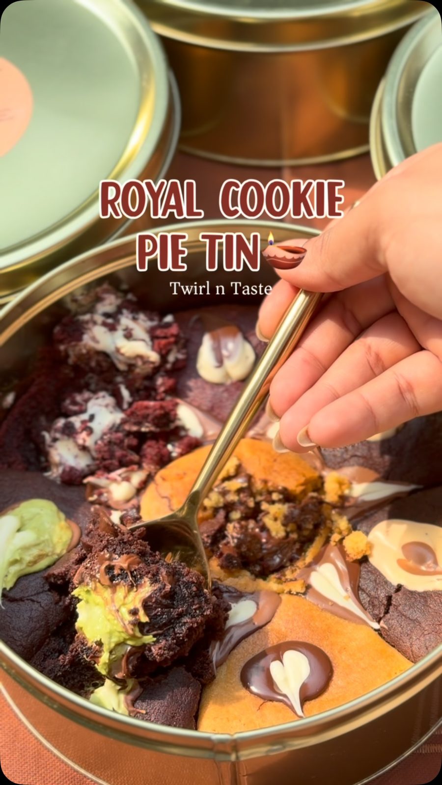 Royal Cookie Pie Tin